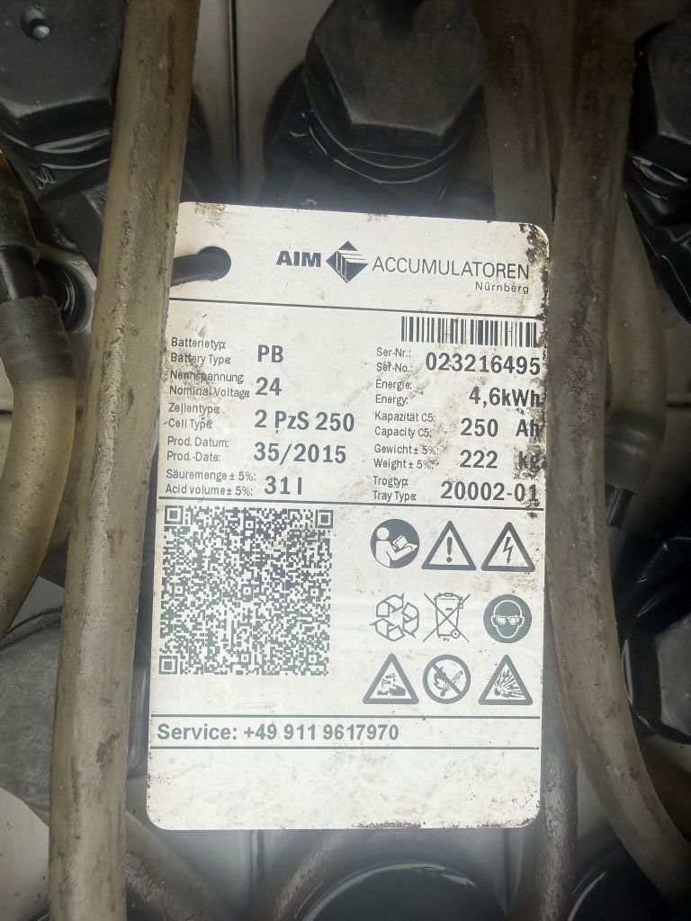 Crown WP 3020 Baujahr 2015/Std. 1955 Gabellänge 2000 Niederhubwagen www.gst-logistic.com Crown WP 3020 Baujahr 2015/Std. 1955 Gabellänge 2000 Niederhubwagen www.gst-logistic.com