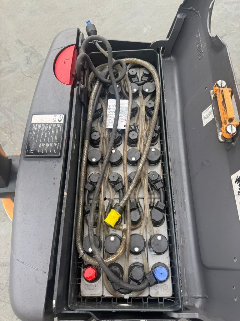 Crown WP 3020 Baujahr 2015/Std. 1955 Gabellänge 2000 Niederhubwagen www.gst-logistic.com Crown WP 3020 Baujahr 2015/Std. 1955 Gabellänge 2000 Niederhubwagen www.gst-logistic.com