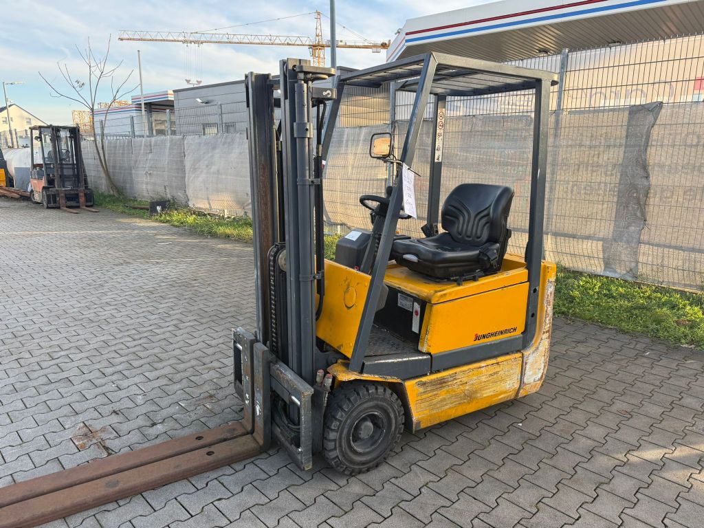 Jungheinrich EFG 15 Baujahr 2001 Akku 2019  Antriebsschaden Elektro 3 Rad-Stapler www.gst-logistic.com