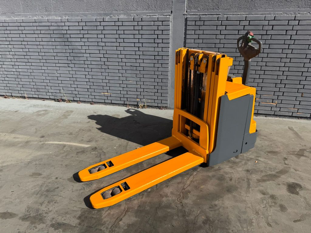 Jungheinrich EJD 220 Baujahr 2012 HH 2050 Akku 2021Doppelstock Hochhubwagen www.gst-logistic.com