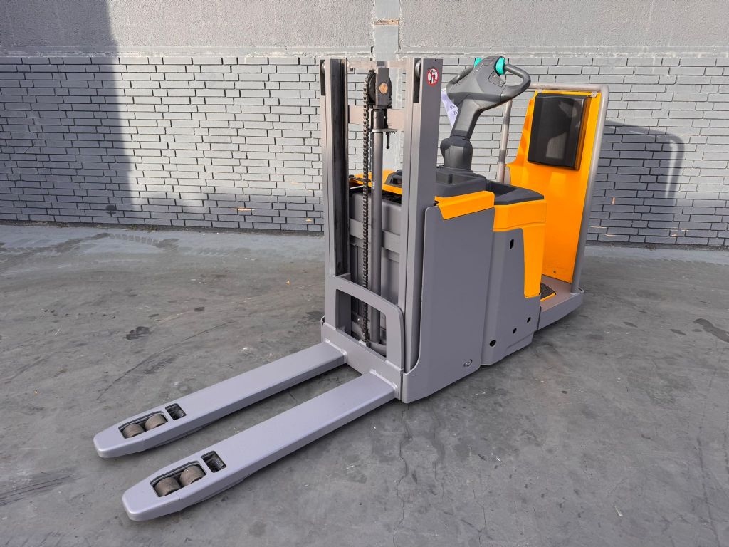 Jungheinrich ERD 220 Baujahr 2015 HH 2100 Akku 2017 Hochhubwagen www.gst-logistic.com