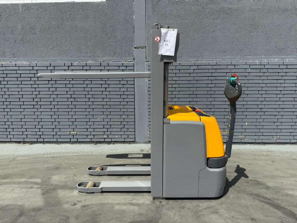 Jungheinrich EJC 216 Baujahr 2016 Akku 2022 Freihubmast Hochhubwagen www.gst-logistic.com