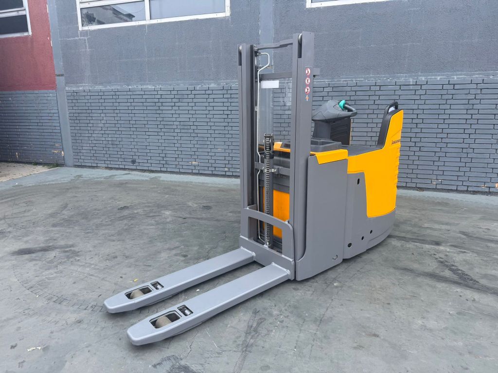 Jungheinrich ERD 220 Baujahr 2016/HH 2,5M /Akku 2019 / Initialhub Hochhubwagen www.gst-logistic.com