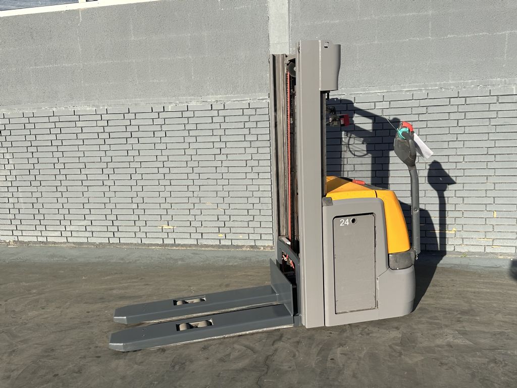 Jungheinrich EJC 214 Baujahr 2016 HH 2700 Akku 2016 Waage Hochhubwagen www.gst-logistic.com