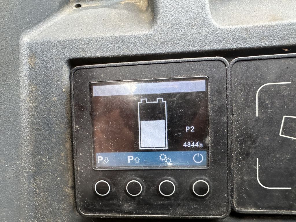 Jungheinrich ERD 220 Baujahr 2017/HH 1660/Akku 2017 / Initialhub Hochhubwagen www.gst-logistic.com Jungheinrich ERD 220 Baujahr 2017/HH 1660/Akku 2017 / Initialhub Hochhubwagen www.gst-logistic.com