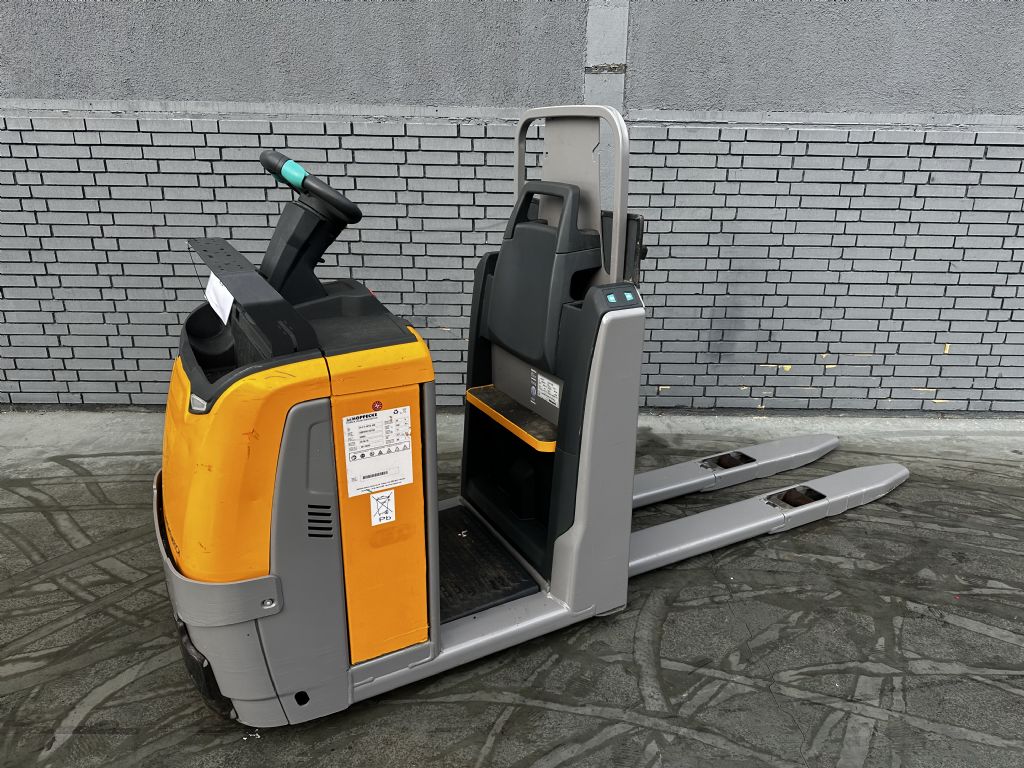Jungheinrich ECE 225 Baujahr 2017/  Stunden 5277/ Forks 1,6M Niederhubkommissionierer www.gst-logistic.com
