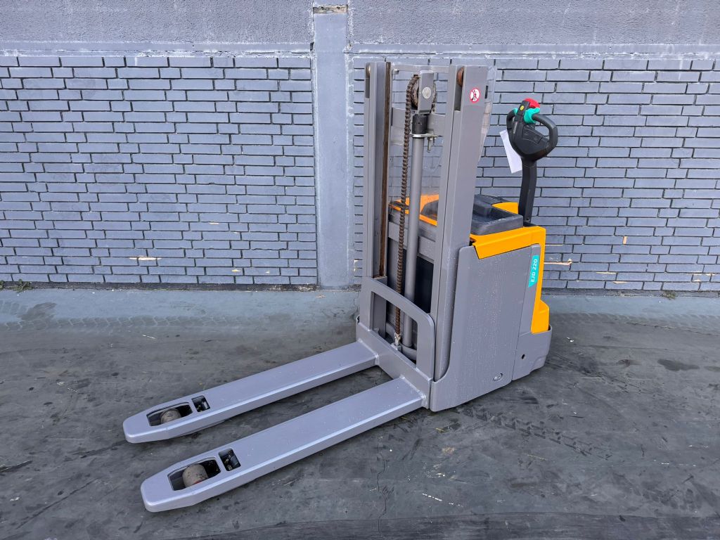 Jungheinrich EJD 220 Baujahr 2018 HH 2010 Akku 2023 Jungstars***** High Lift stacker www.gst-logistic.com