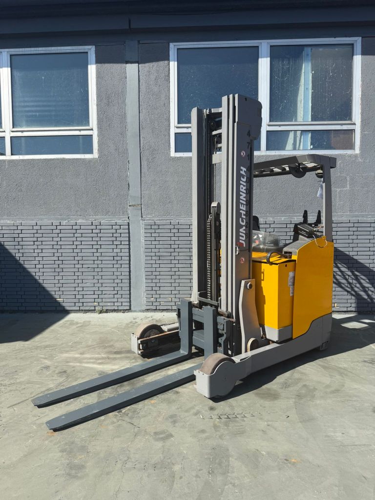Jungheinrich ETV 325 Baujahr 2015 / HH 6200 Akku 2025 Neu Reach Truck www.gst-logistic.com