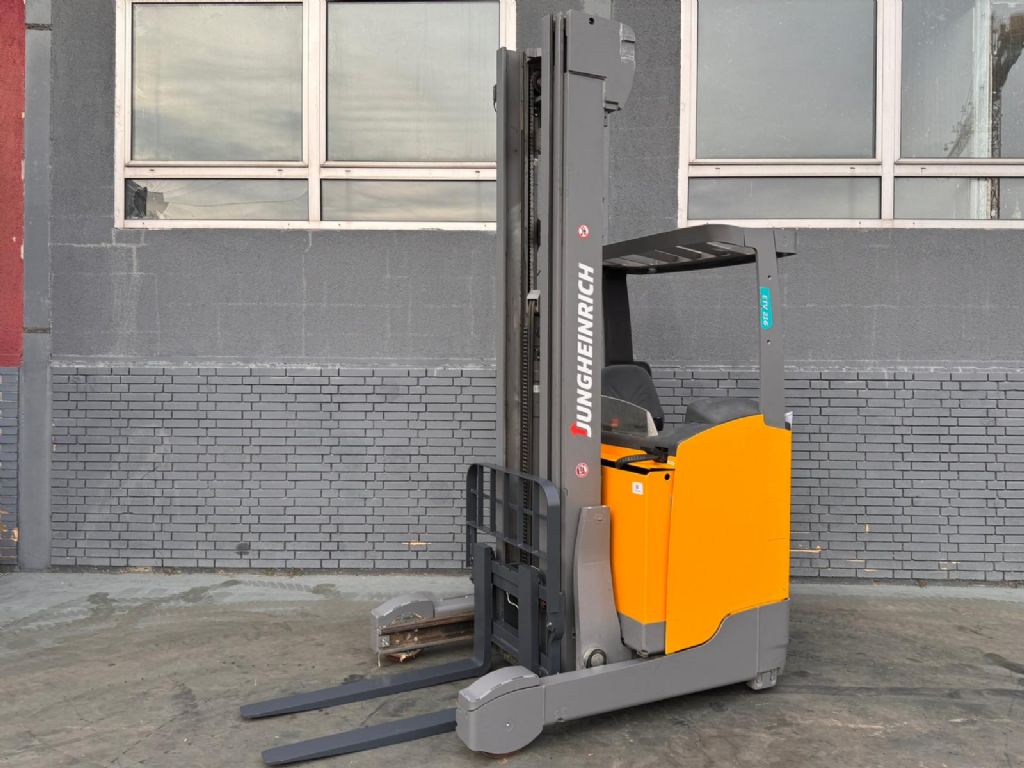 Jungheinrich ETV 216 Baujahr 2016 / Stunden 3218 / HH 7,7M /Akku 2023 Schubmaststapler www.gst-logistic.com