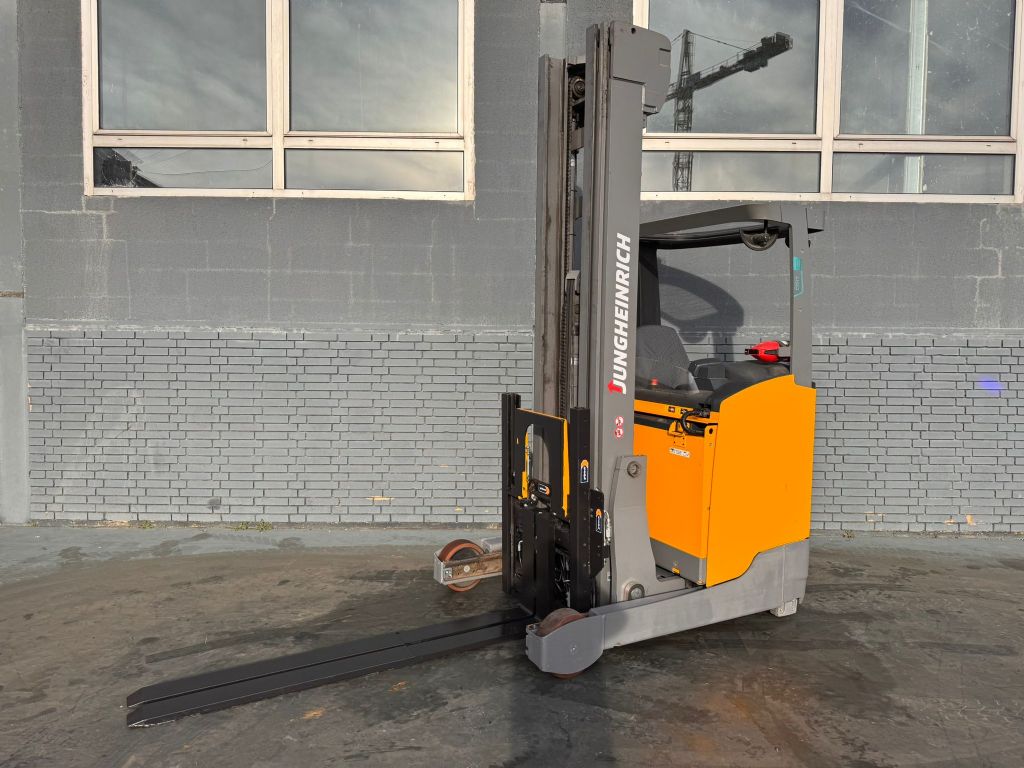 Jungheinrich ETV 216 Baujahr 2019 / Zinkenverstell Waage Schubmaststapler www.gst-logistic.com