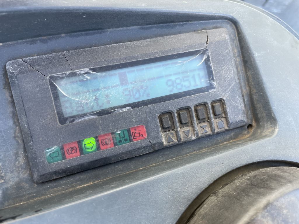 Jungheinrich ESE 120 Baujahr 2010 Gabeleange 1150mm Niederhubkommissionierer www.gst-logistic.com Jungheinrich ESE 120 Baujahr 2010 Gabeleange 1150mm Niederhubkommissionierer www.gst-logistic.com