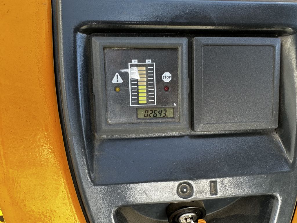 Jungheinrich EJE 220 R Baujahr 2015/ Stunden 2643 / Rampenhub Niederhubwagen www.gst-logistic.com Jungheinrich EJE 220 R Baujahr 2015/ Stunden 2643 / Rampenhub Niederhubwagen www.gst-logistic.com