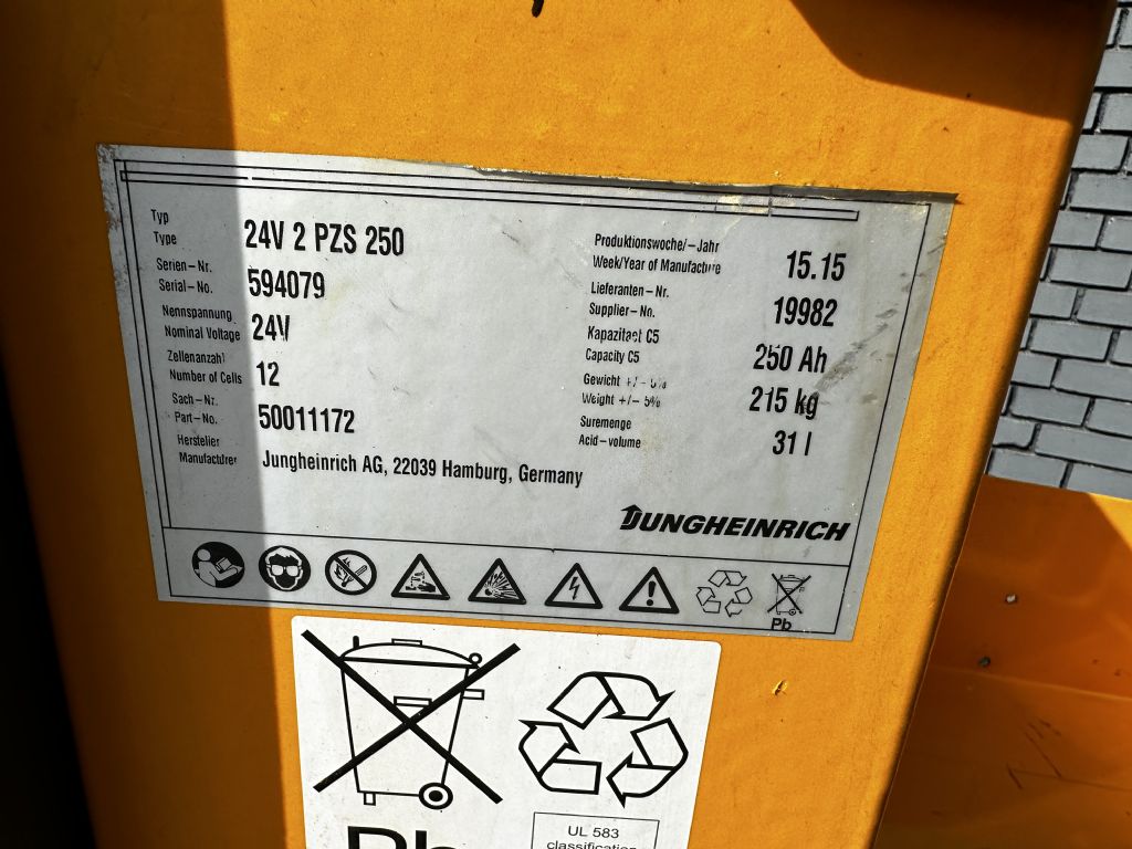 Jungheinrich EJE 220 R Baujahr 2015/ Stunden 2643 / Rampenhub Niederhubwagen www.gst-logistic.com Jungheinrich EJE 220 R Baujahr 2015/ Stunden 2643 / Rampenhub Niederhubwagen www.gst-logistic.com