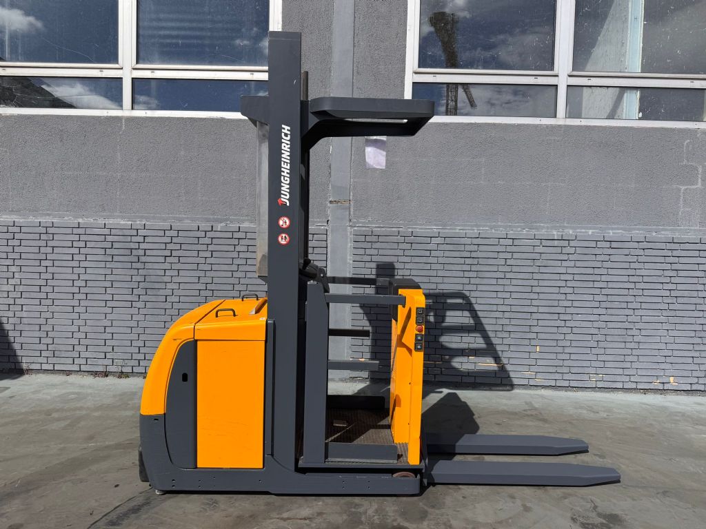 Jungheinrich EKS 110 Baujahr 2015 / HH 1800 / Stunden 4649 Hochhubkommissionierer www.gst-logistic.com