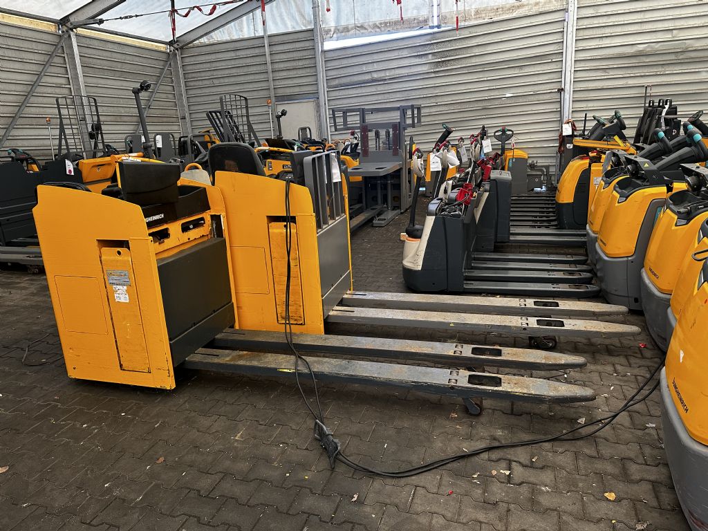 Jungheinrich ESE 220 Baujahr 2015 Stunden 2935 2x vorhanden Niederhubkommissionierer www.gst-logistic.com