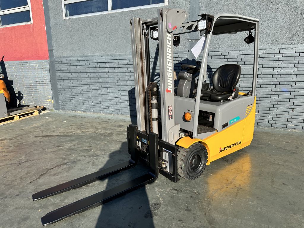 Jungheinrich EFG 113 Baujahr 2017/ Stunden 1313 / TOP ZUSTAND Elektro 3 Rad-Stapler www.gst-logistic.com