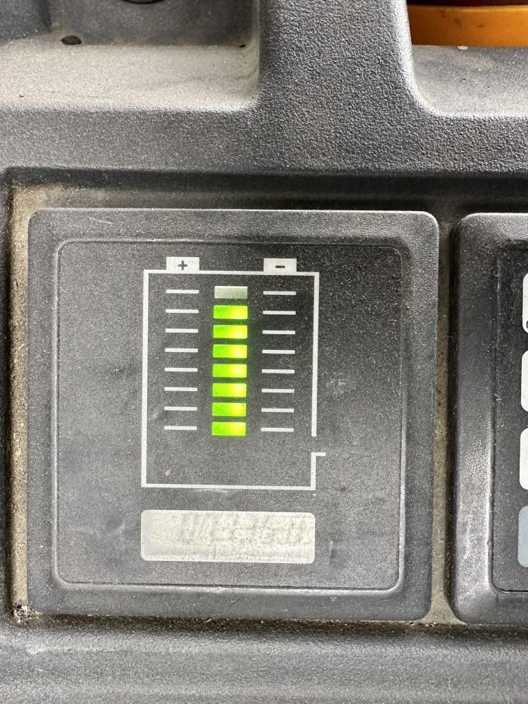 Jungheinrich ERE 225 Baujahr 2013 Stunden 7735 Akku 2019 Niederhubkommissionierer www.gst-logistic.com Jungheinrich ERE 225 Baujahr 2013 Stunden 7735 Akku 2019 Niederhubkommissionierer www.gst-logistic.com
