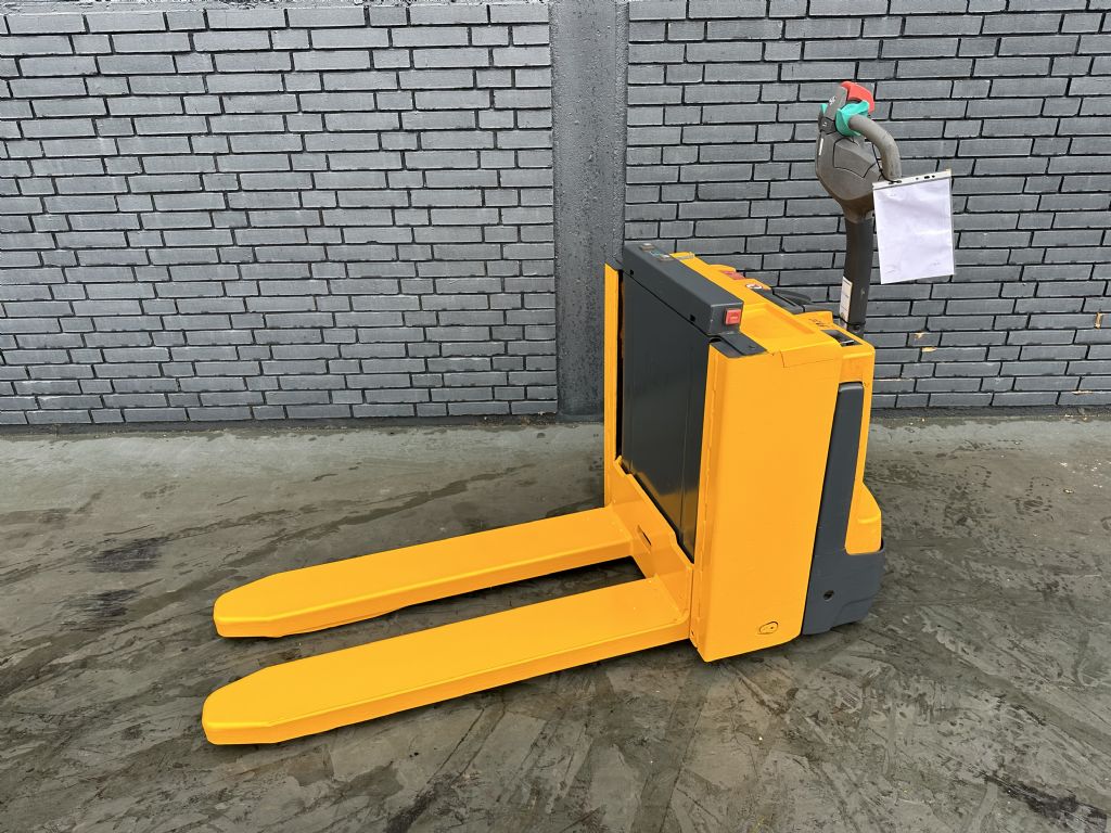 Jungheinrich EJE C 20 Baujahr 2015/ Stunden 1920/AKKU NEU 2023 Niederhubwagen www.gst-logistic.com