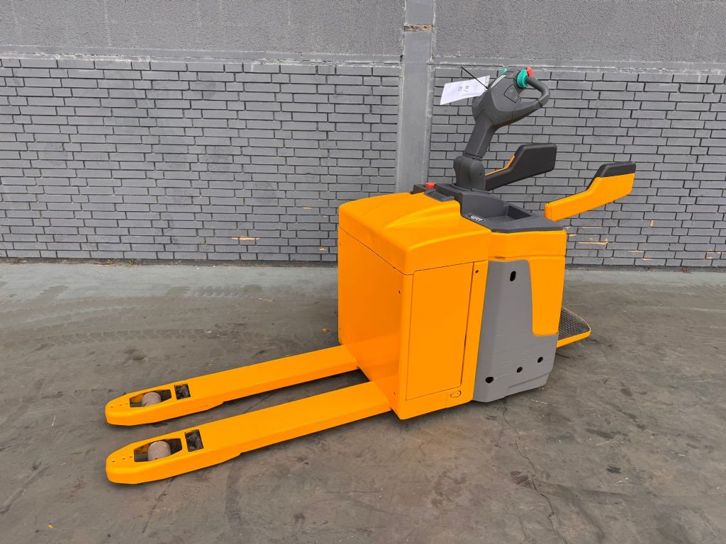 Jungheinrich ERE 225 Baujahr 2016/ Stunden 4785/ EPS Lenkung Niederhubkommissionierer www.gst-logistic.com Jungheinrich ERE 225 Baujahr 2016/ Stunden 4785/ EPS Lenkung Niederhubkommissionierer www.gst-logistic.com