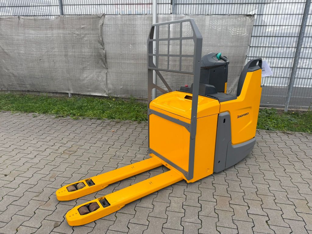 Jungheinrich ERE 120 Baujahr 2019 Akku 2022 Stunden 4326 Niederhubwagen www.gst-logistic.com