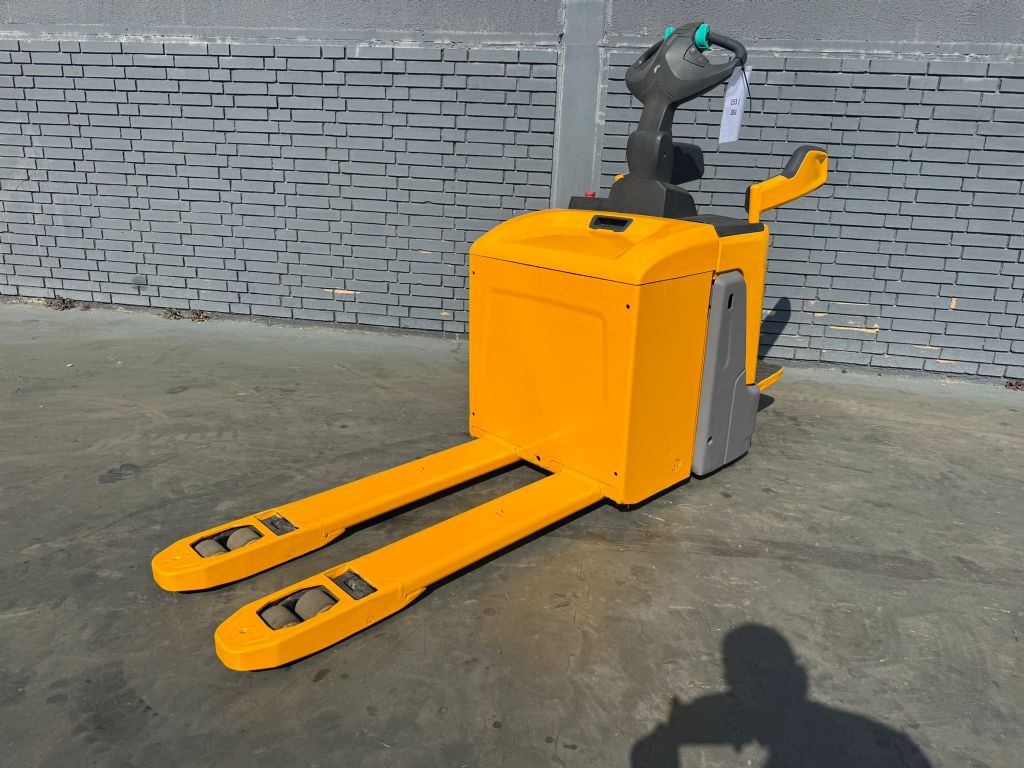 Jungheinrich ERE 225 Baujahr 2019 Akku 2019 Gabell�nge 1150 Niederhubkommissionierer www.gst-logistic.com