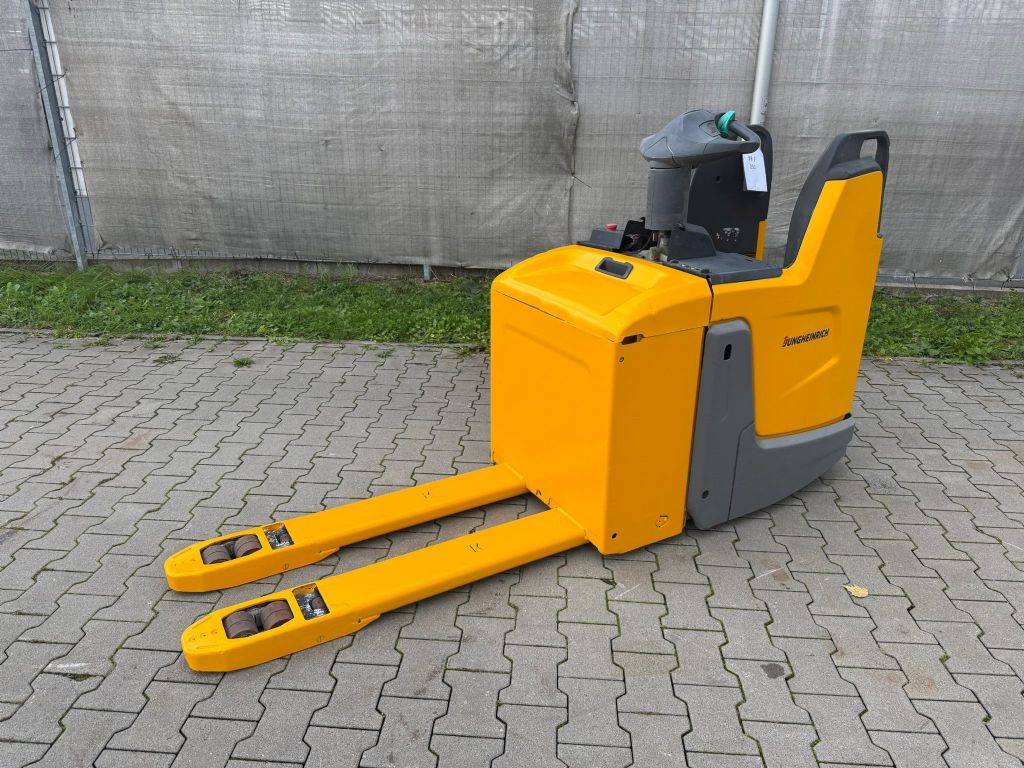 Jungheinrich ERE 225 Baujahr 2020 Akku 2020 Gabellnge 1150 Niederhubwagen www.gst-logistic.com