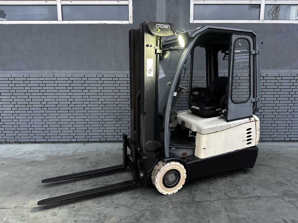 Crown SC5340-1,6 Baujahr 2012/ Stunden 9278/ TRIPLEX/AKKU 2018 Elektro 3 Rad-Stapler www.gst-logistic.com