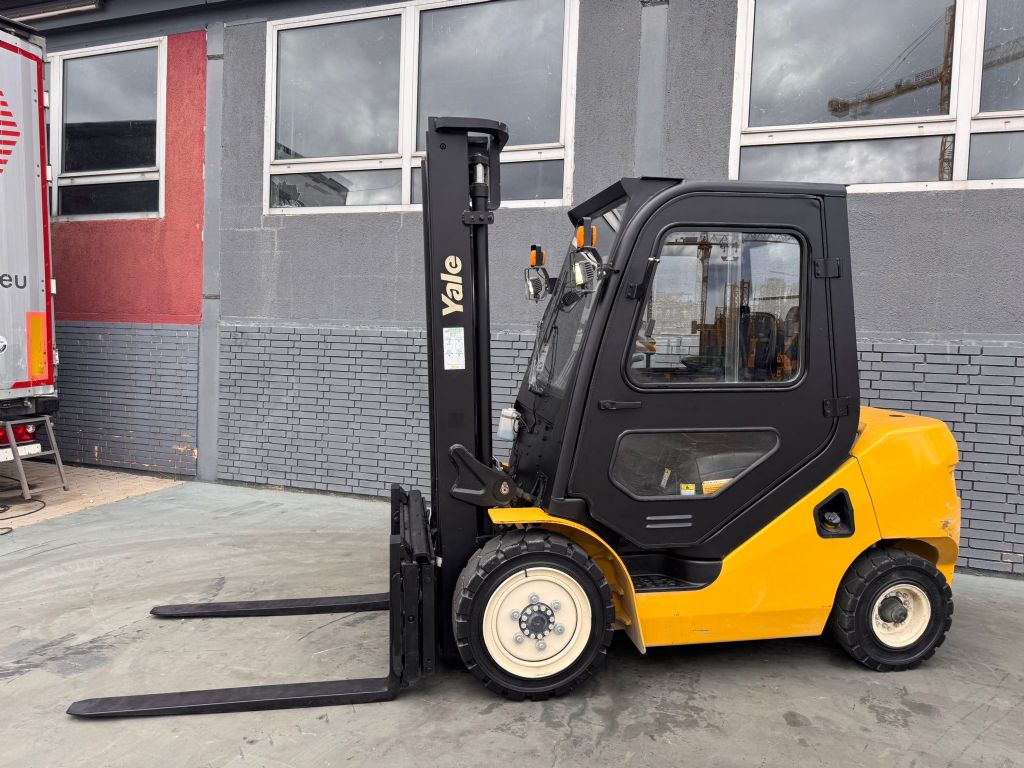 Yale GDP 30 UX Baujahr 2021 /Stunden 487/ Kabine/Duplex Dieselstapler www.gst-logistic.com Yale GDP 30 UX Baujahr 2021 /Stunden 487/ Kabine/Duplex Dieselstapler www.gst-logistic.com