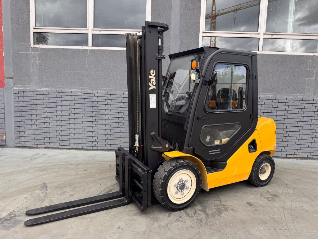 Yale GDP 30 UX Baujahr 2021 /Stunden 487/ Kabine/Duplex Dieselstapler www.gst-logistic.com Yale GDP 30 UX Baujahr 2021 /Stunden 487/ Kabine/Duplex Dieselstapler www.gst-logistic.com