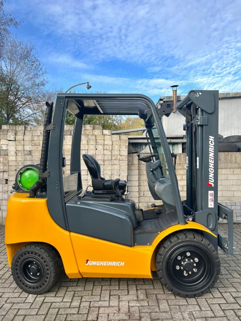 Jungheinrich TFG 430 Baujahr 2007 /Stunden 2634 / Triplex 5,0M Treibgasstapler www.gst-logistic.com
