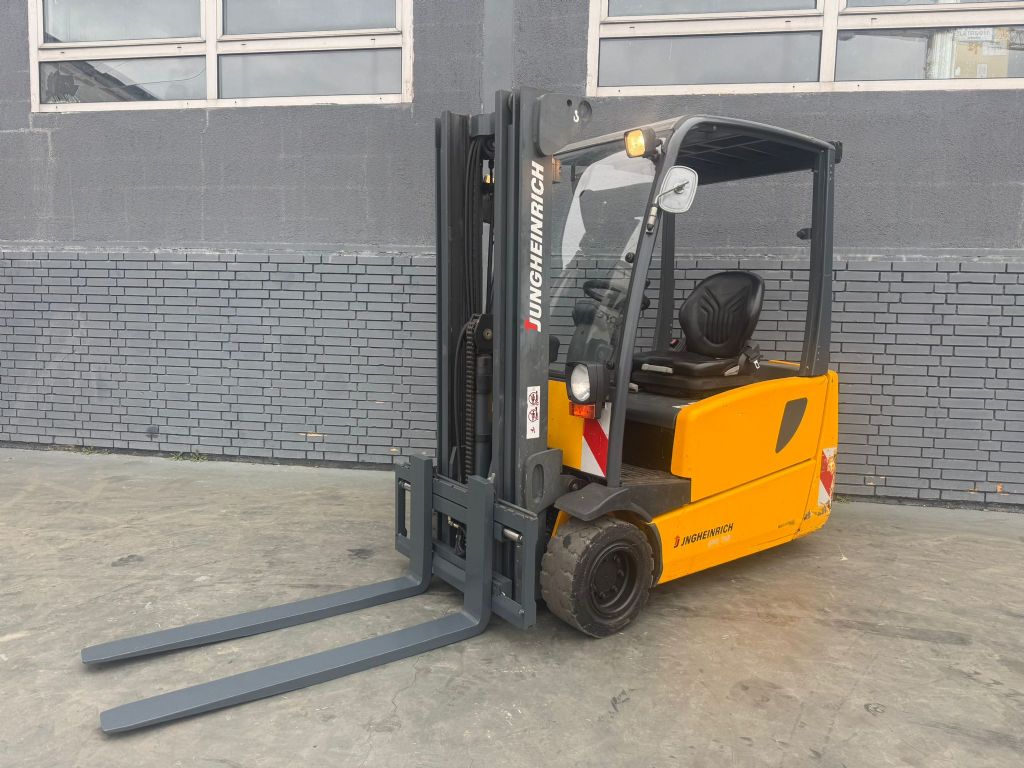 Jungheinrich EFG 218 Baujahr 2008 / Stunden 826 Akku 2021 Elektro 3 Rad-Stapler www.gst-logistic.com