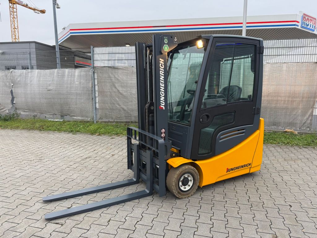 Jungheinrich EFG 216k Baujahr 2010/ Stunden 2989/ Vollkabine Elektro 3 Rad-Stapler www.gst-logistic.com