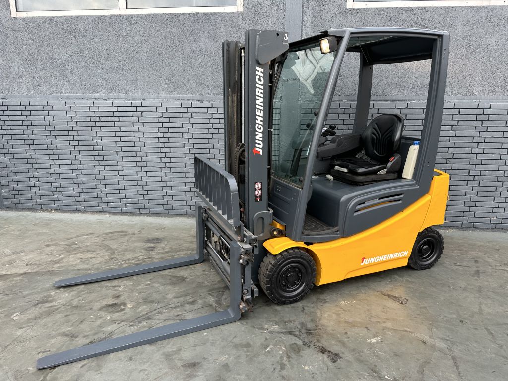 Jungheinrich EFG 316k Baujahr 2010 Stunden 8036 Akku 2021 Duplex Elektro 4 Rad-Stapler www.gst-logistic.com