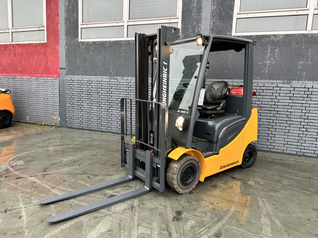 Jungheinrich TFG 320s Baujahr 2013 /Stunden 15713 / HH 3300 Treibgasstapler www.gst-logistic.com