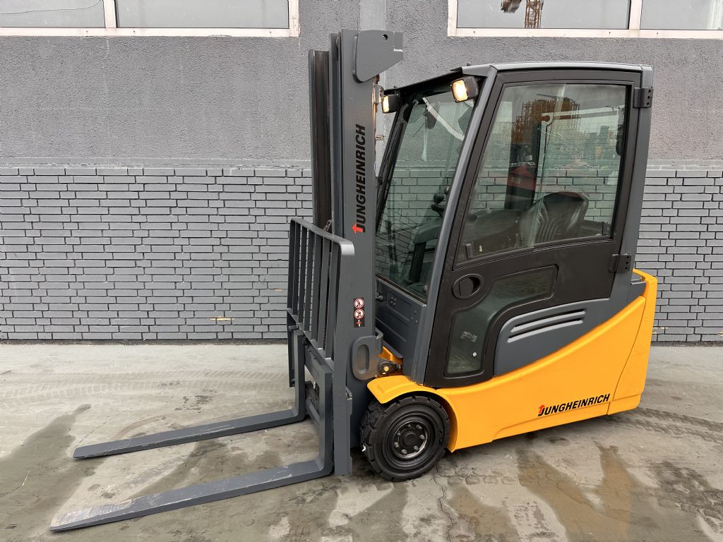 Jungheinrich EFG 216 Baujahr 2014 / Stunden 5314/ Akku 2017  Triplex Elektro 3 Rad-Stapler www.gst-logistic.com