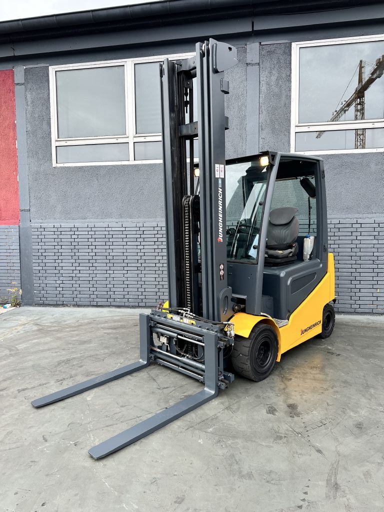 Jungheinrich EFG 425k Baujahr 2014 Akku 2013 Stunden 7831 Elektro 3 Rad-Stapler www.gst-logistic.com