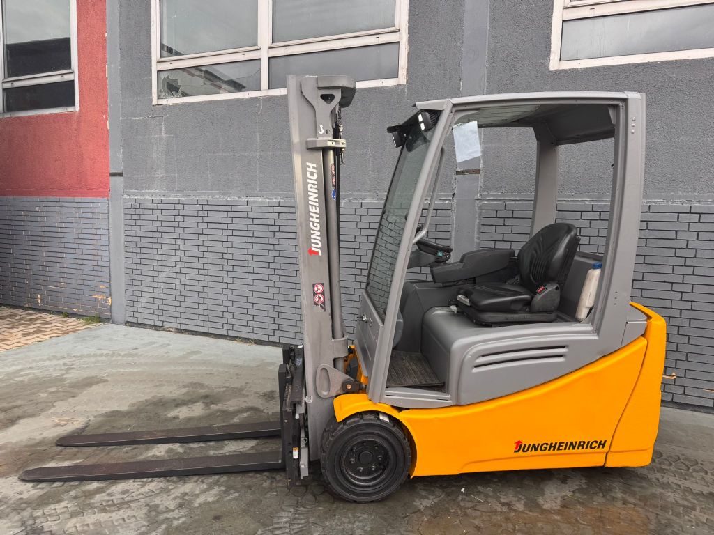 Jungheinrich EFG 220 Baujahr 2016 / Akku 2022 HH 4640 Elektro 3 Rad-Stapler www.gst-logistic.com