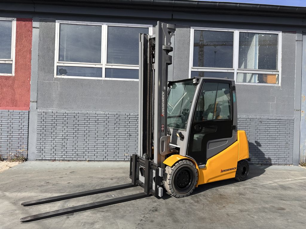 Jungheinrich EFG 540ks Baujahr 2016/Kabine /Akku 2022 /3-4Ventil Elektro 4 Rad-Stapler www.gst-logistic.com