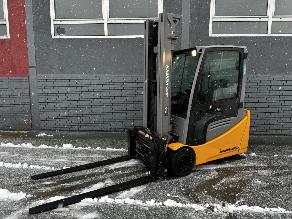 Jungheinrich EFG 220 Baujahr 2016/ Stunden 7088/ HH 5500 Elektro 3 Rad-Stapler www.gst-logistic.com