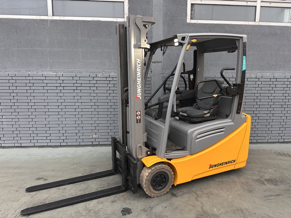 Jungheinrich EFG 216 Baujahr 2016 / Stunden 17353 HH 4,8M/ Triplex Elektro 3 Rad-Stapler www.gst-logistic.com