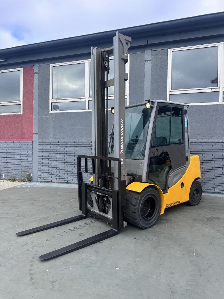 Jungheinrich DFG 430s  Baujahr 2017 / Stunden 4622 / HH 5000 Dieselstapler www.gst-logistic.com