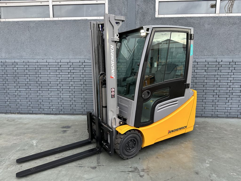 Jungheinrich EFG 216 Baujahr 2017/ Stunden 12494/ Kabine / Duplex Elektro 3 Rad-Stapler www.gst-logistic.com