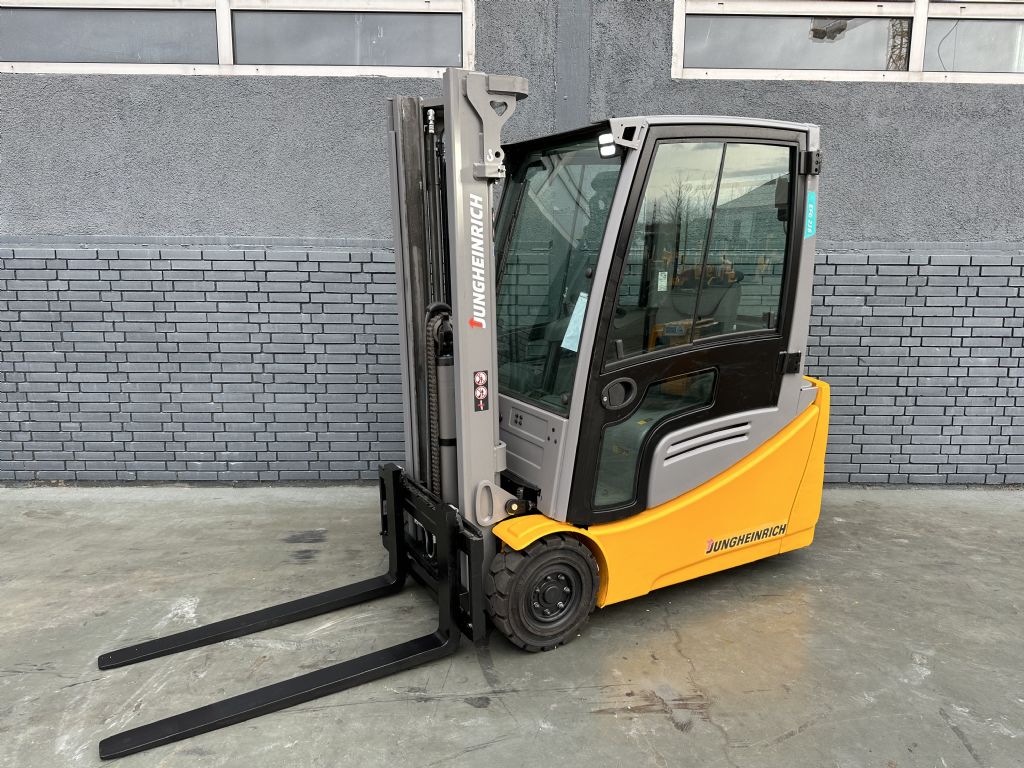 Jungheinrich EFG 216 Baujahr 2017/ Stunden 12578/ Kabine / Duplex Elektro 3 Rad-Stapler www.gst-logistic.com