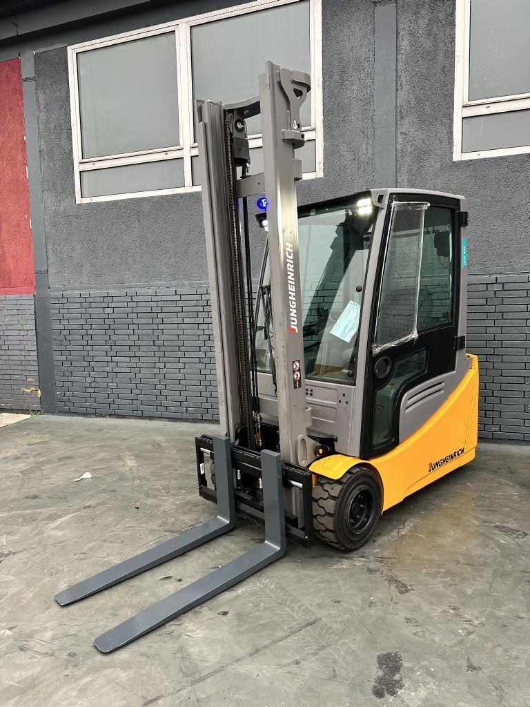 Jungheinrich EFG 218 Baujahr 2017 / Kabine / Duplex / Heizung Elektro 3 Rad-Stapler www.gst-logistic.com