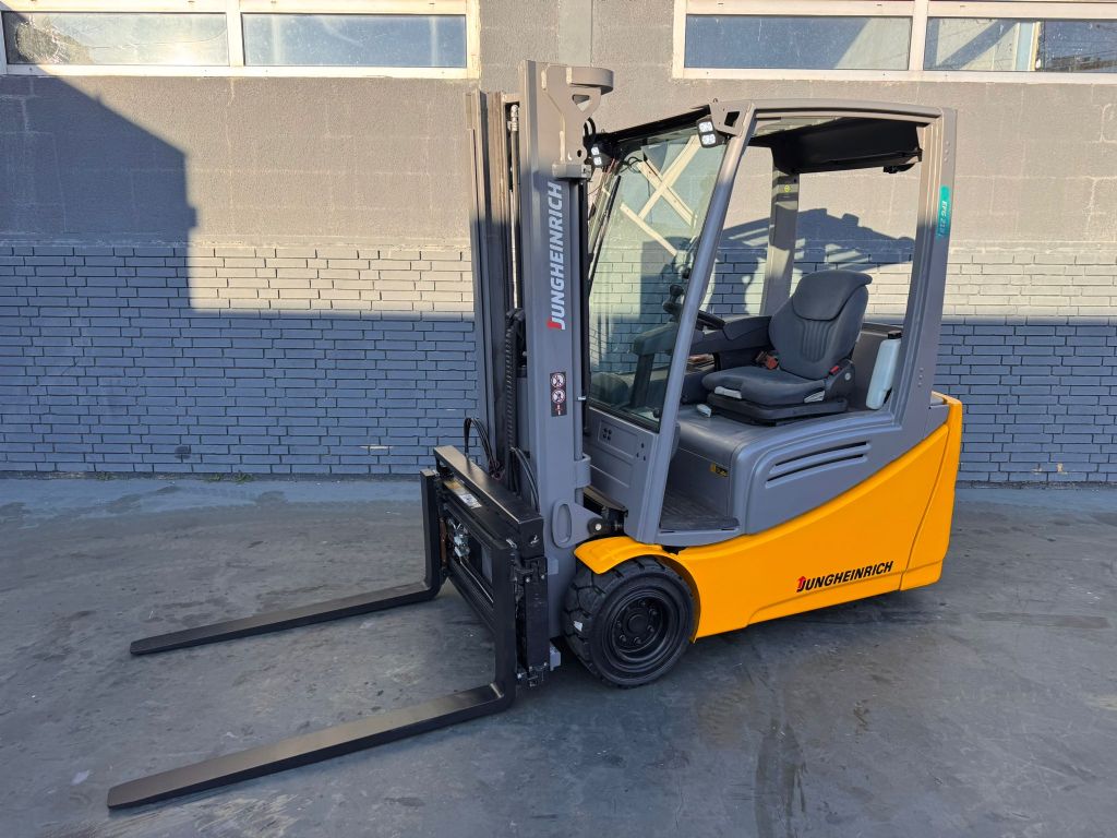 Jungheinrich EFG 218 Baujahr 2017/ Stunden 7138 HH 3100  Elektro 3 Rad-Stapler www.gst-logistic.com