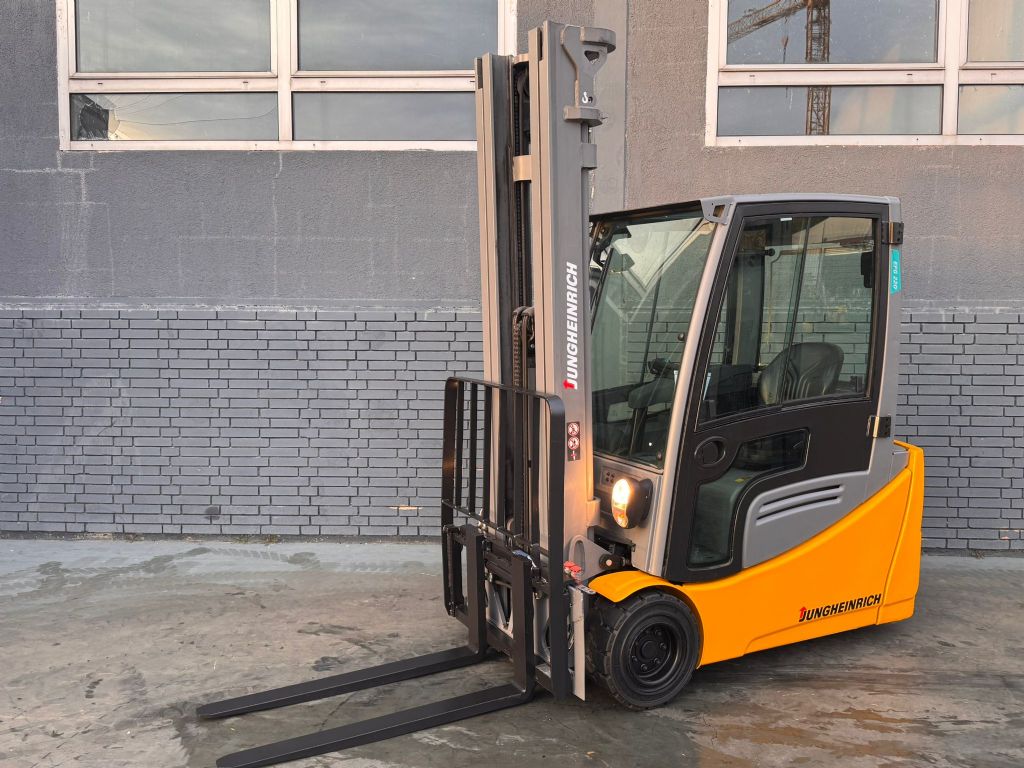 Jungheinrich EFG 220 Baujahr 2017 /StvZo/Kabine Akku 2023 Elektro 3 Rad-Stapler www.gst-logistic.com