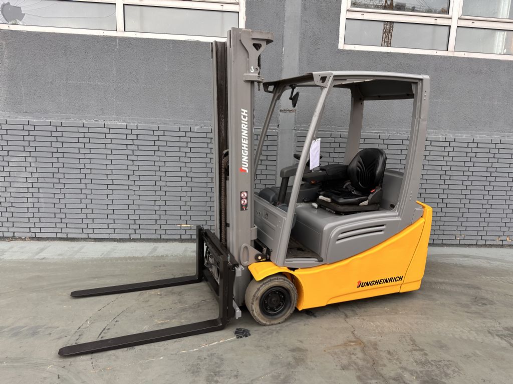 Jungheinrich EFG 216 Baujahr 2017 / Stunden 13673HH 5,0M/ Triplex Elektro 3 Rad-Stapler www.gst-logistic.com