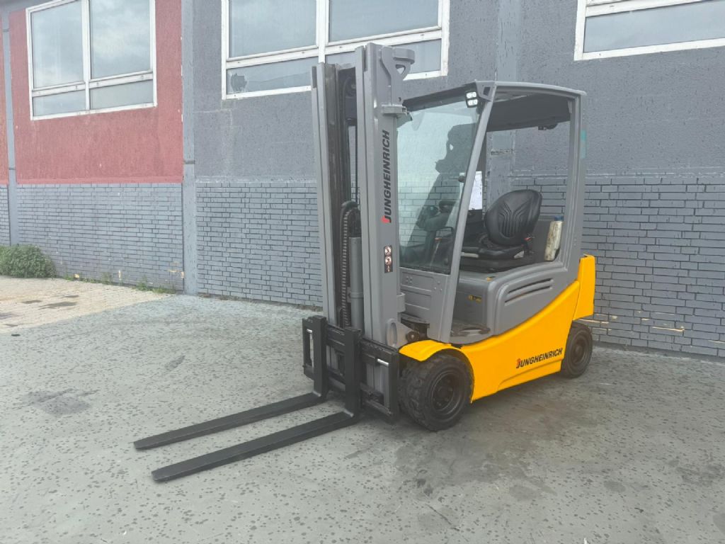 Jungheinrich EFG 316k Baujahr 2018 / Stunden 2941 HH 4,64M/ Triplex Elektro 4 Rad-Stapler www.gst-logistic.com