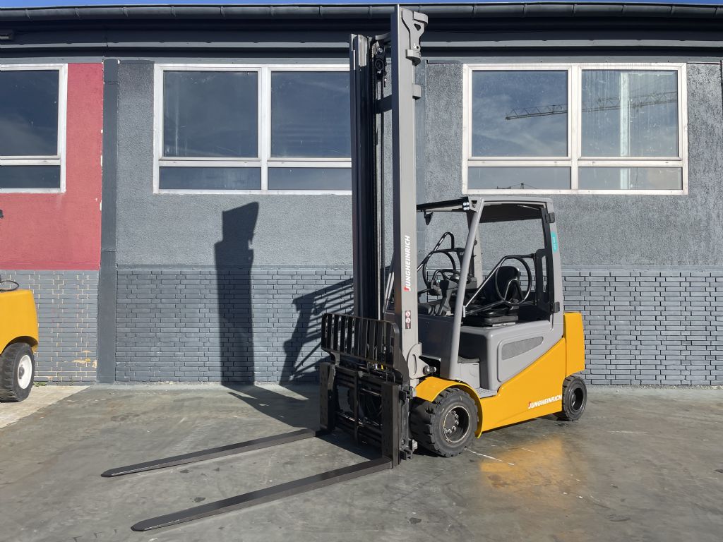 Jungheinrich EFG S30 Baujahr 2018 Akku 2015 Sofort Verfgbar Elektro 4 Rad-Stapler www.gst-logistic.com
