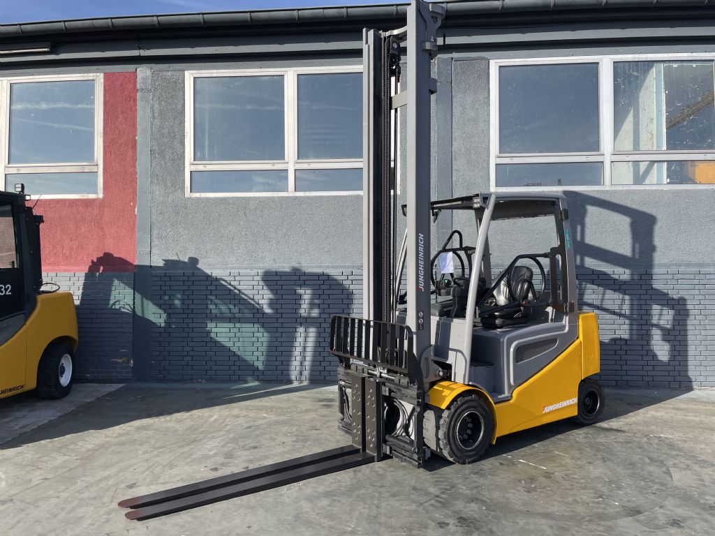 Jungheinrich EFG S30 Baujahr 2018/ Akku NEU 2022 Sofort Verfgbar Elektro 4 Rad-Stapler www.gst-logistic.com